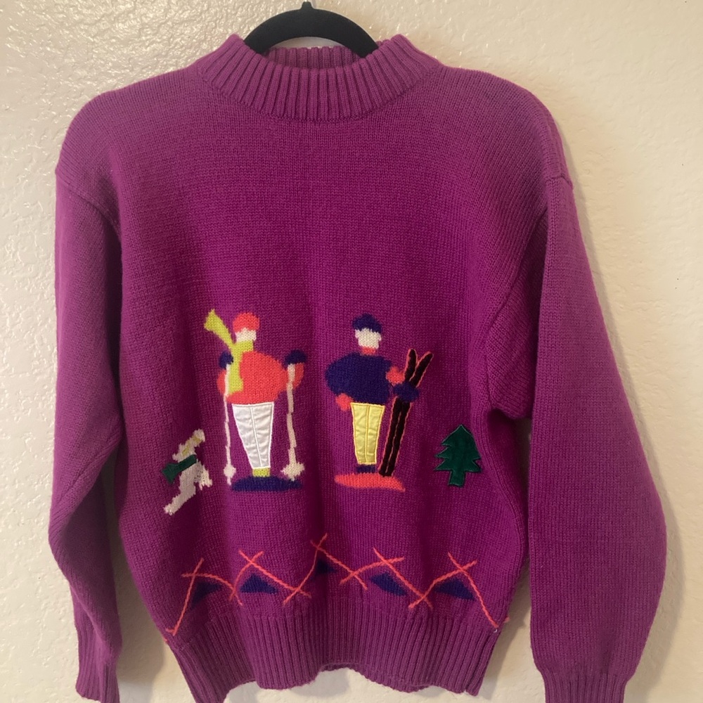 Vibrant Purple Ski Design Sweater
